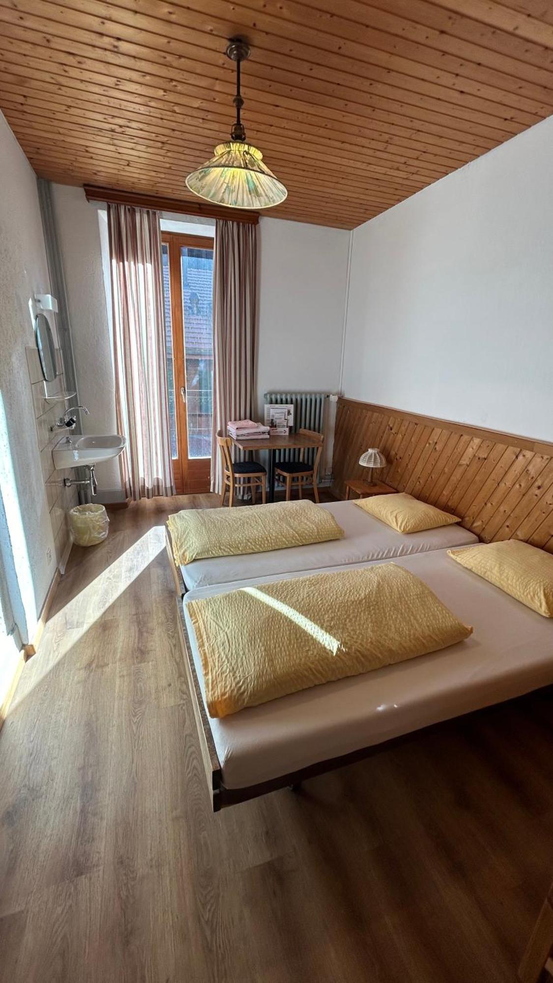 Maison D'Hotes De La Gare Montbovon Номер фото